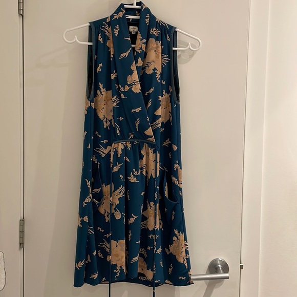 Aritzia dress - Picture 1 of 3